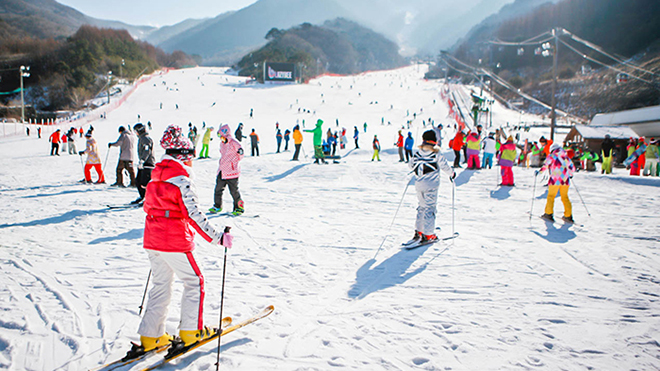 Hoạt động trượt tuyết bằng ván trượt ở Hàn Quốc